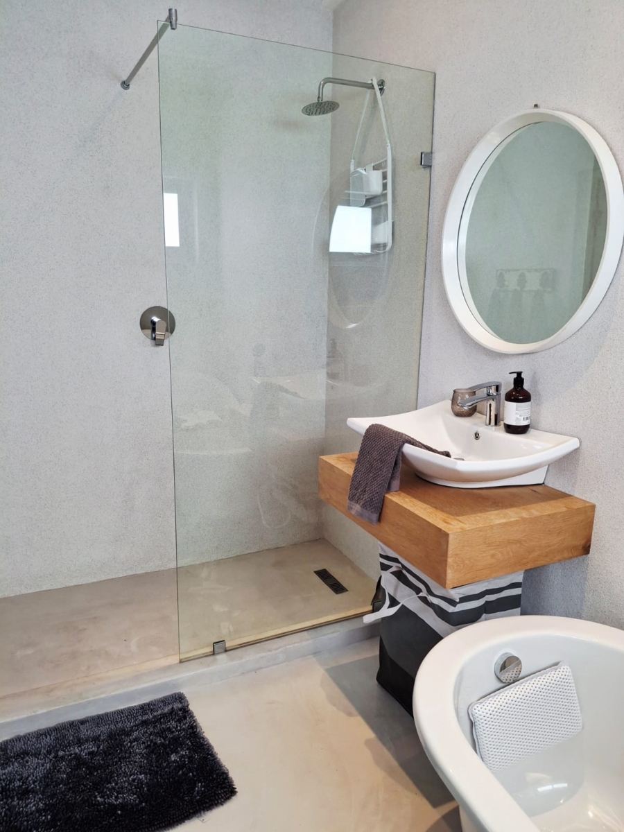 4 Bedroom Property for Sale in Struisbaai Western Cape